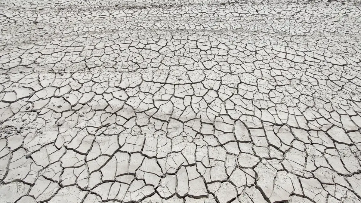 Illustrative image: reservoir depletion